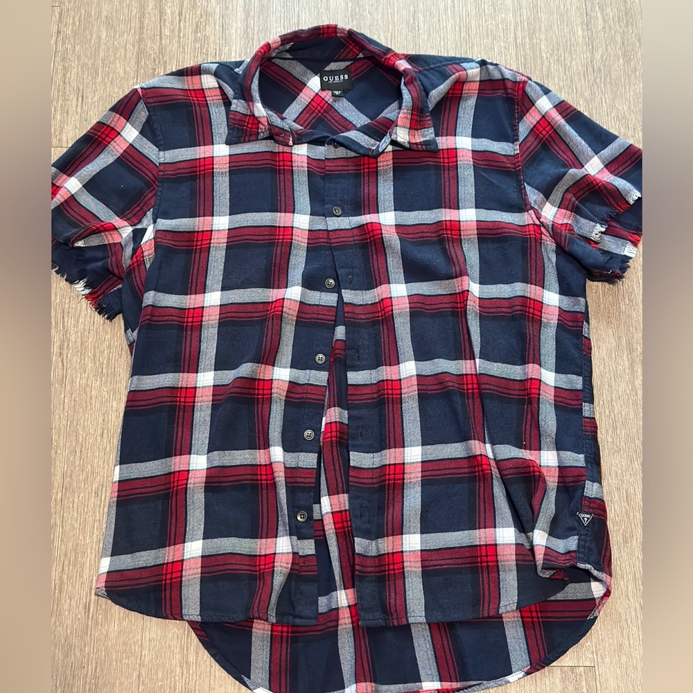 Guess Los Angeles Short Sleeve Button Up Shirt Blue Red Patterned Cotton Rayon - Picture 1 of 4